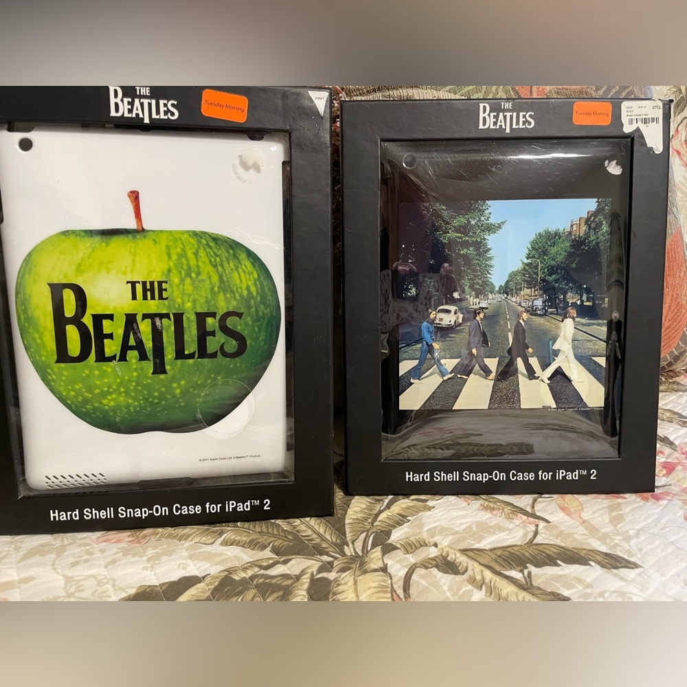 2 beatles snap-on case for iPad 2 Abby road and green apple pictures